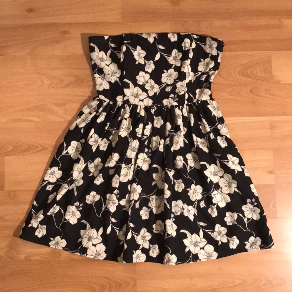 Forever 21 Floral Strapless Dress
